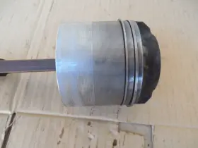 49003a Omc Evinrude/johnson 90hp 2 Stoke 4 Cylinder Piston And Rod . Lb4 #2