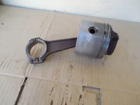 49003a Omc Evinrude/johnson 90hp 2 Stoke 4 Cylinder Piston And Rod . Lb4