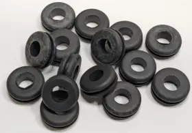 0551426 Omc 551426 Lot Of 15 Nos Evinrude Johnson Grommets