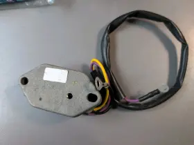 582333 Omc Evinrude Johnson Oem Voltage Regulator Nos