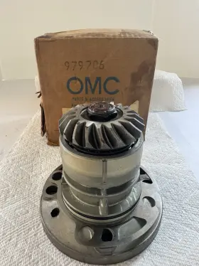 979706 Omc Evinrude Johnson Upper Bearing Housing Oem Nos