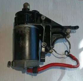 333929 Omc Johnson Evinrude Evinrude/johnson 20-35hp Electric Starter Motor And Bracket 0mc
