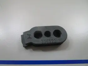 0335322 Omc Johnson Evinrude 335322 New Oem 0770 Grommet