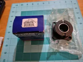 0439476 Omc Johnson Evinrude 439476 New Genuine Brp Bearing Housing Assembly