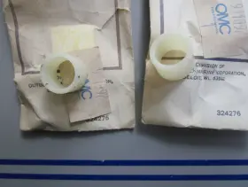 0911097 Omc Johnson Evinrude 911097 New Oem Lot Of 2 0770 Spacer