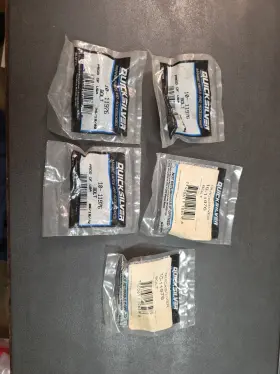 10-11976 Quicksilver 5 New Mercury Marine Boat Oem Bolt Part No