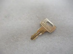 937086 South Co Q23c Genuine Keys 811 Lot Of Z Oem New Factory Boat Parts