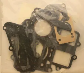 11400-98895 Suzuki 11400-98890 Genuine Nos Engine Gasket For 2cyl Set Ss To #3