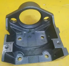 31911-94620-0ed Suzuki 1995 115 Hp Starting Motor Bracket