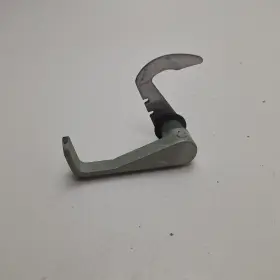 61633-93930-0ed Suzuki 63633-93930-0ed Dt40 Outboard Motor Cowling Hood Latch Lever Hook Oem