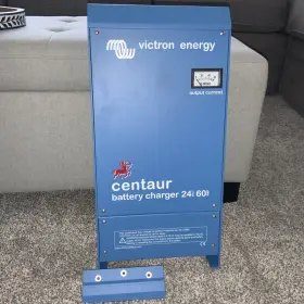 Cch024060000 Victron Energy - Centaur Used Battery Charger 24 Volt 60 Amp