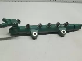 3584370 Volvo Penta Fuel Rail Manifold For Early D4 Low Hours Excellent #2 3584370 Volvo Penta Fuel Rail Manifold For Early D4 Low Hours Excellent #2