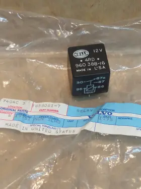 3858081 Volvo Penta Oem Relay