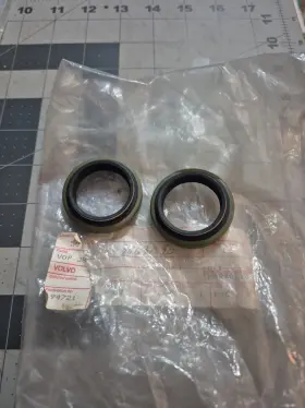 3863090 Volvo Penta 2 New Genuine Oem Oil Seals