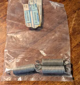 814332-3 Volvo Penta Qty 3 Genuine Spring Oem New Factory Boat Part Pack Of