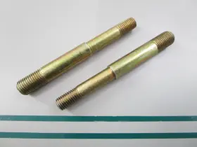 826500 Volvo Penta New Oem Lot Of 2 Stud 0810