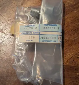 832534-2 Volvo Penta Qty 4 832534 Marine Stern Drive Engine Spring Pack Of
