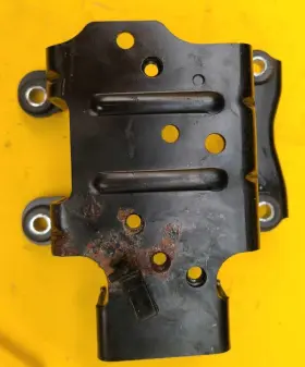 69a-85542-10-00 Yamaha 2002 15 Hp Oem Bracket