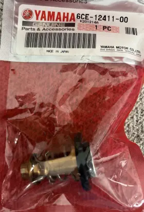 6ce-12411-00 Yamaha Thermostat