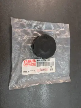 6m6-8132w-00 Yamaha New Oem Outboard Cap Part #