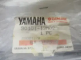 90101-12m02-00 Yamaha R30 Marine Bolt Oem New Factory Boat Parts #3