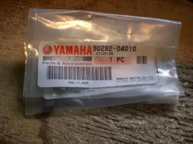 90282-04010 Yamaha Five Genuine Marine Straight Keys Oem Cn-9
