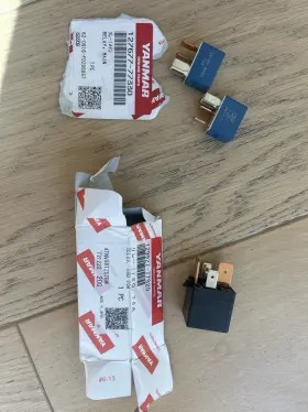 129927-77920 Yanmar 127677-77330 3 Relays Genuine Oem Marine Engine Parts And
