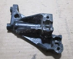 Johnson Evinrude Outboard 200 Hp 225 Oem Block Trunnion 341898. Fixed Price $12.00.