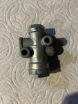 21243502 Genuine Volvo Pressure Regulator Valve Oem - Bendix New No Box. Fixed Price $140.00.