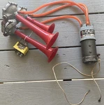 Vintage Flauto Unus Air Horns Made Italy 12 Volt Tested And Work Great. Fixed Price $95.00.