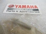 R85 Yamaha Marine 90119-08M18-00 Bolt W/ Washer Oem New Factory Boat Parts. Fixed Price $6.67.