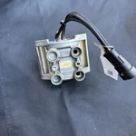 Oem Used Johnson Evinrude Brp E-tec Fuel Injector 5005863 351058 Starboard Side. Fixed Price $200.00.