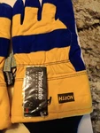 North Polar 3M Thinsulate Insulated Waterproof Extreme Winter Cold Gloves New. Fixed Price $8.79.