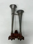 Vtg Bendix Westinghouse Bw T-212688 Dual Air Horns Car Truck Hot Rat Rod As Is. Fixed Price $35.96.