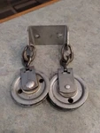 Omc 305888 Universal Steering Bracket And Pulleys Pre-owned. Fixed Price $50.00.