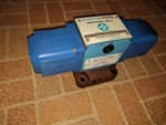 Sperry Vickers Directional Valve With Manifold (DG4S4012CWB50). Fixed Price $179.99.